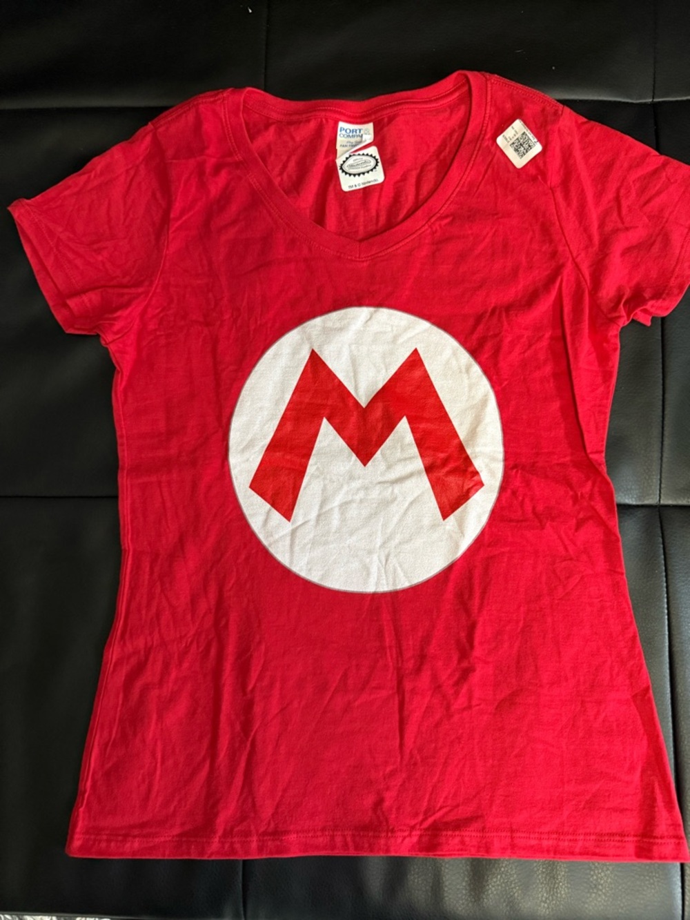 Super Mario Red Graphic Tee with White Circle 'M' Logo Women’s Size Small NWT